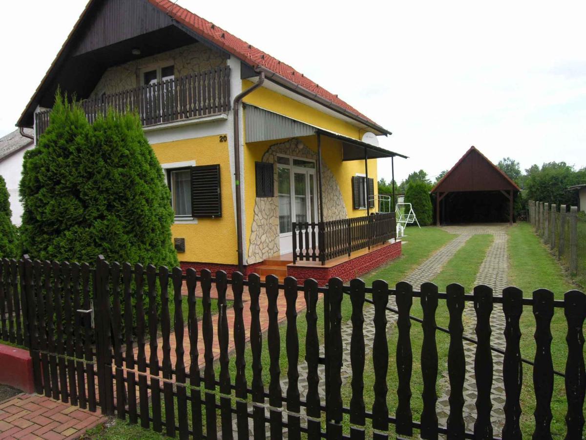 Holiday Home In Balatonmariafuerdo 19426 Εξωτερικό φωτογραφία